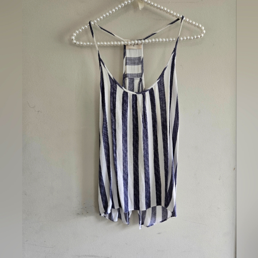 Everly Sz Small Open Back Flowy Halter Tank
